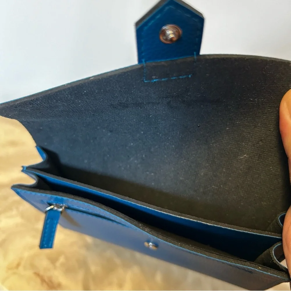 Atelier Cologne Paris Wallet - Picture 3 of 3